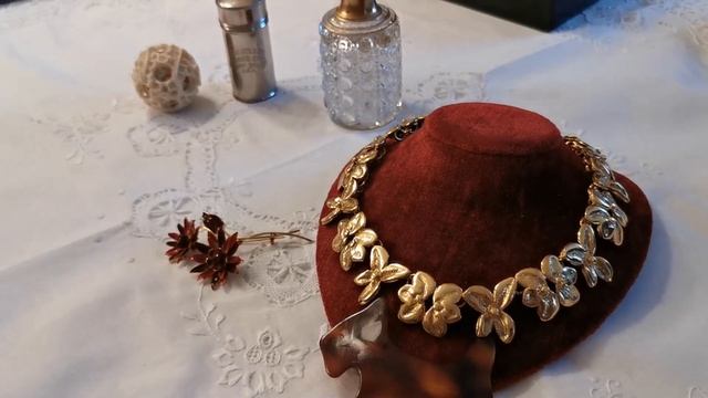Винтажная бижутерия . Находки с блошиного рынка. Розыгрыш приза каждый месяц !! Нам не жалко дарить