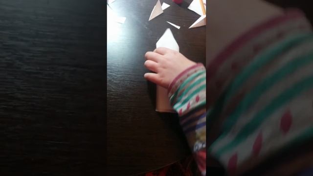 Оригами подставка для ножниц.