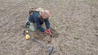 Поиск монет с металлоискателем, Выбитое поле.