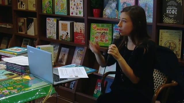 Лекция детского психолога Полины Житомирской. Книжное кафе 