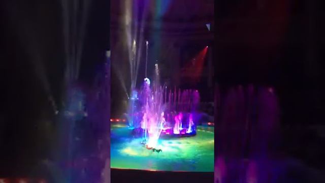 Игра света и воды . Лазерное ШоУ . Водное шоу