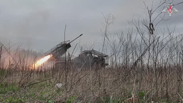 Работают «Грады»: Тульские артиллеристы-десантники уничтожили живую силу противника