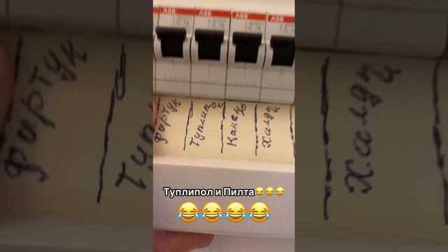 ржака до усыкачки🤤🤤🤤
.