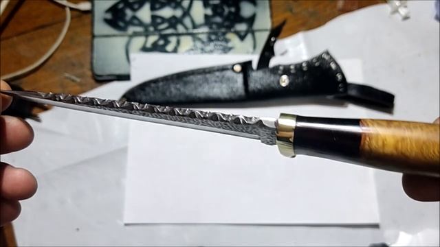 Нож с фаерворком,рукоять корень вяза гибрид,ножны керзачь