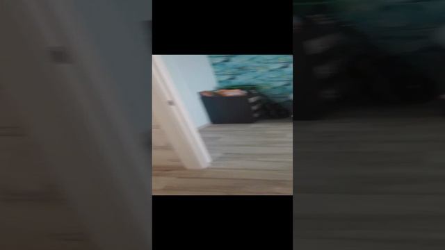 Просто закрылась дверь!!!