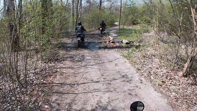 Первые покатухи в компании на Geon Scrambler 250