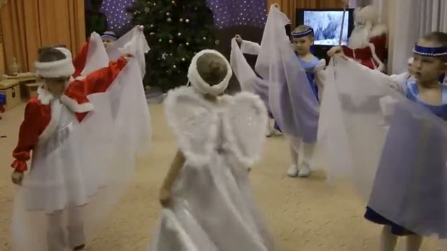 танец с шарфами