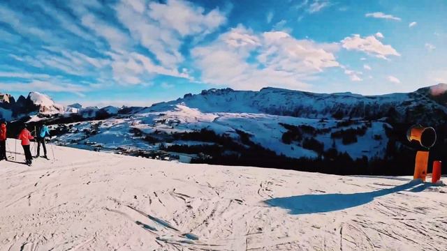 Val Gardena Skiing || Val Gardena Italy