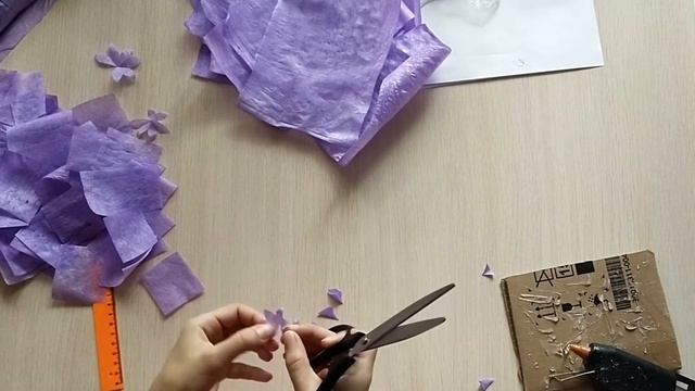 Подвесная штора на дверь. Декоративные поделки своими руками.