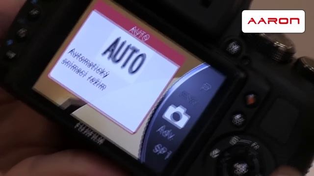 Fotoaparát Fujifilm FinePix HS30EXR - video představení