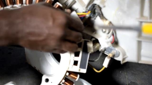 LG Front Load Washing Machine | Drum Jerking Problem {Subtitles}