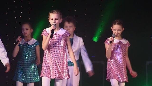 Образцовый эстрадный коллектив Маленькие звёздочки - Детская школа искусств  1 г. Октябрьский