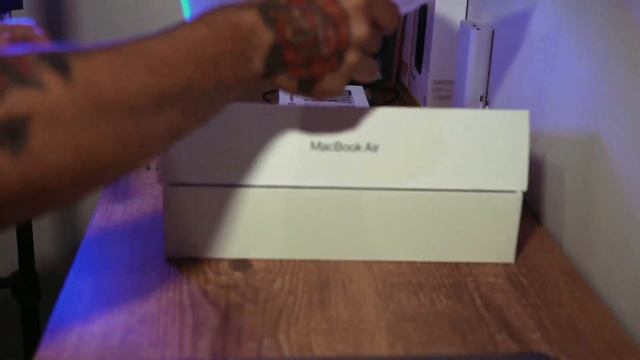 unboxing macbook air m1 - 2023