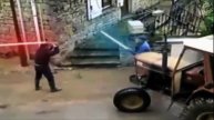 Музеви. Тракторист наносит ответный удар