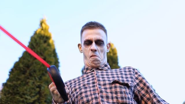 Экстремальные прятки от ЗОМБИ учителя!