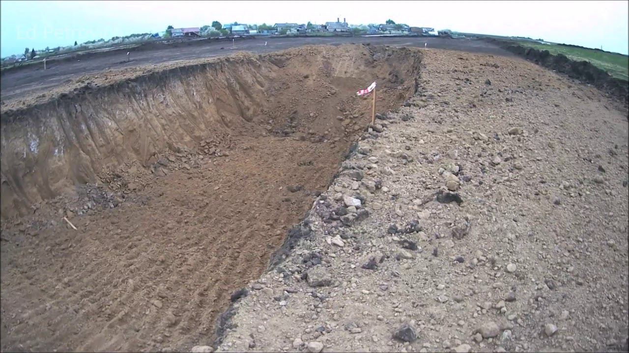 Мост в Самарской обл.07.05.20.Начата подготовка площади под стапель.The bridge in the Samara region.