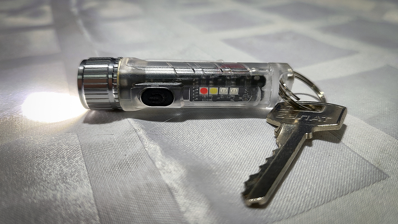 Фонарик  наключный S11 (QP11) с AliExpress.
