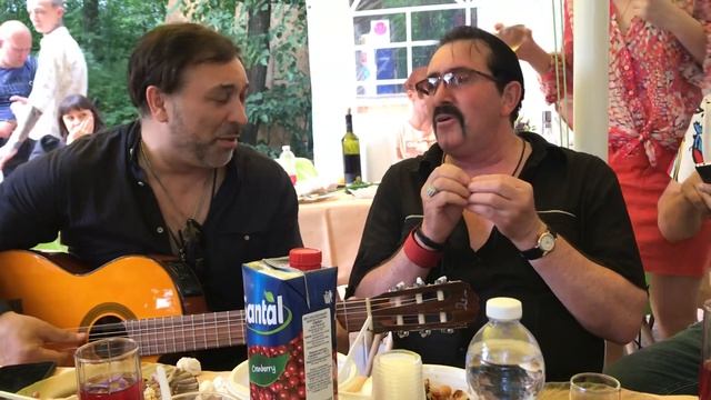 Владимир Ждамиров и Ян Марти в усадьбе Гребнево у Андрея Ковалёва.