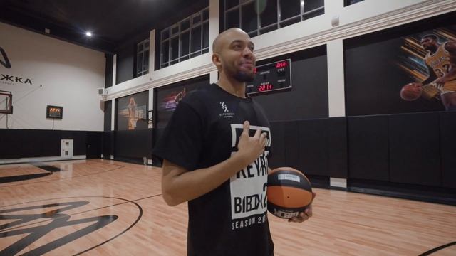 Баскетбол здесь!!! 1 v 1 Понкрашов против Кейру