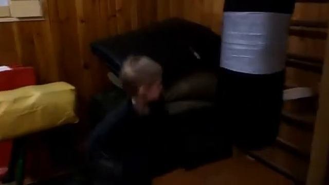 Тренировка. Бой с грушей. Бокс