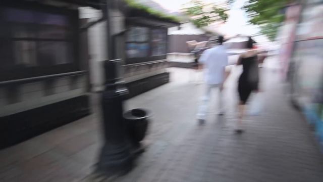 1000 метров на РУКАХ по Арбату. Челлендж