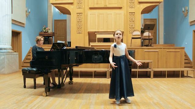 Русская народная песня- "Перевоз Дуня держала" (исполняет Алиса Павлова, Школа вокала Ольги Буната)