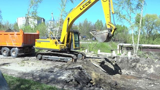 На строительстве переезда в Западный микрорайон задействована тяжелая техника
