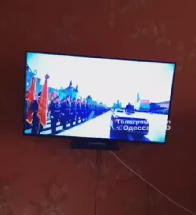 В Одессе показывают парад Победы на Красной площади