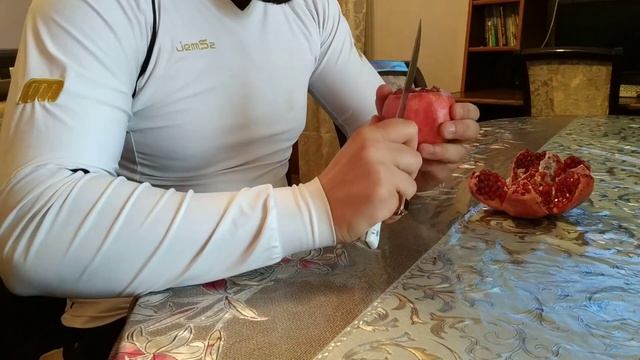 Как правильно и красиво почистить гранат?