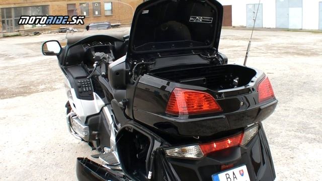Motoride.sk: Honda GL 1800 Goldwing 2012 road test HD