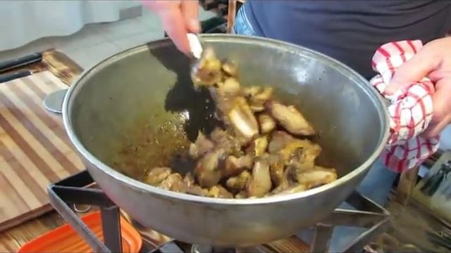 МЯСО В КАЗАНЕ.НЕ ДОРОГОЕ,НО ОЧЕНЬ ВКУСНОЕ!