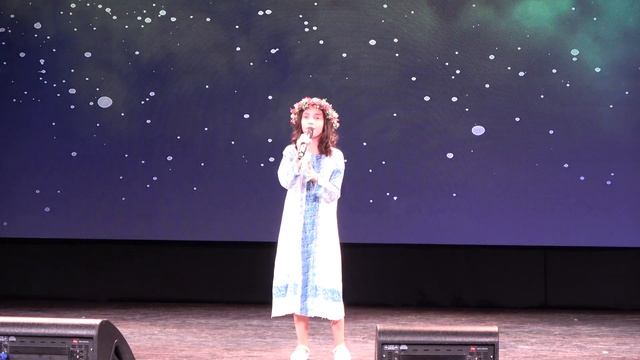 Гляжу в озера синие - исполняет Ольга Халяпина