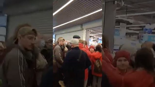 Открытие Санты в Бобруйске , все за бесплатным мороженым))))