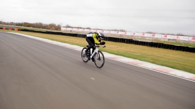 TT vs TRI. Разделочник UCI против Болида для Триатлона. GTN по-русски