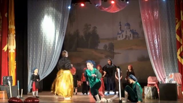 Севастопольский Дом офицеров Черноморского флота. Спектакль - сказка: «Кузнецы счастья»