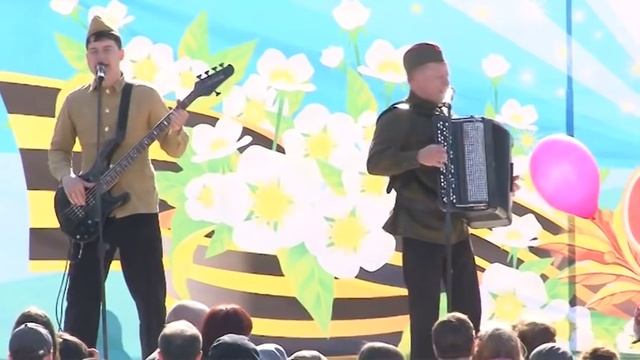ансамбль ВЕСЕЛУХА Ты ждешь Лизавета.mpg