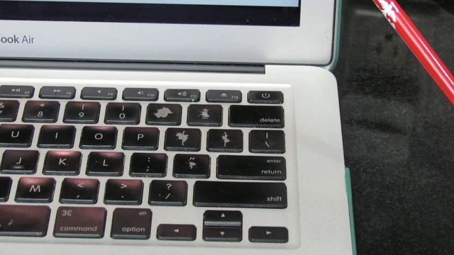 Macbook Air Keyboard Forensics And Uses Of Long Pinky Nails