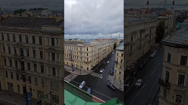 Вид из окна в центре Петербурга недвижимость старый фонд