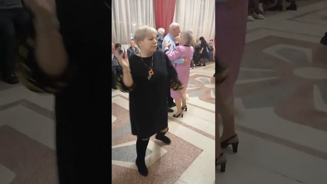 Ты говорил,что счастье есть всегда.