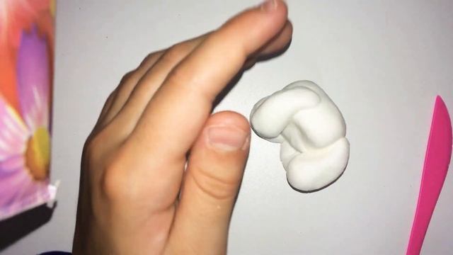 Как слепить зайчика с морковкой