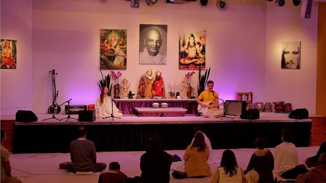 Satsang Willenskraft mit Ishwara - Yoga Vidya Live 18.12.2023 20:00 Uhr