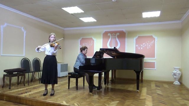 Болдырева Виктория 8 класс, 14 лет, Р.Крейцер Этюд №1, Л.Шпор Концерт №2, преподавателя Махмудовой