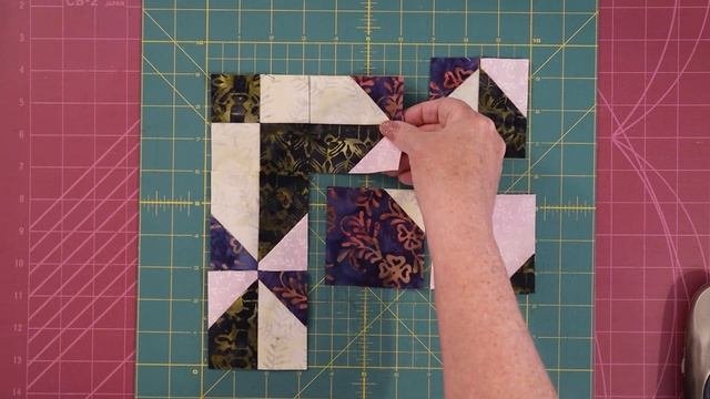Disappearing Hourglass: Ring Around the Rosie. Disappearing Quilts Tutorial 2