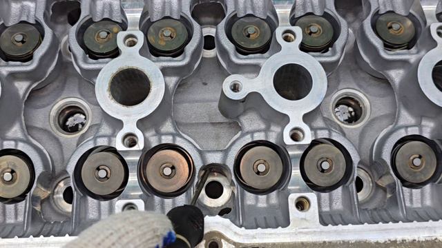 Nissan Juke HR16DE 
Исчезает антифриз без подтеков (трещина в гбц )
