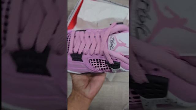 Ретро модель Air Jordan 4 "Orchid Pink"