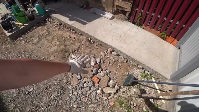 ЗАЧЕМ Я РАЗБИРАЮ БАНЮ? ЗАСЫПАЮ ДВОР. КАК СПРАВЛЯЕМСЯ С ХОЗЯЙСТВОМ В ДЕРЕВНЕ