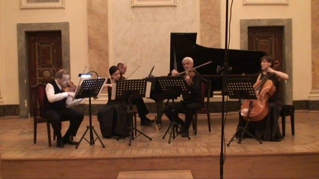 R. Schumann - Piano Quintet in E flat major  2. In modo d'una Marcia. Un poco largamente
