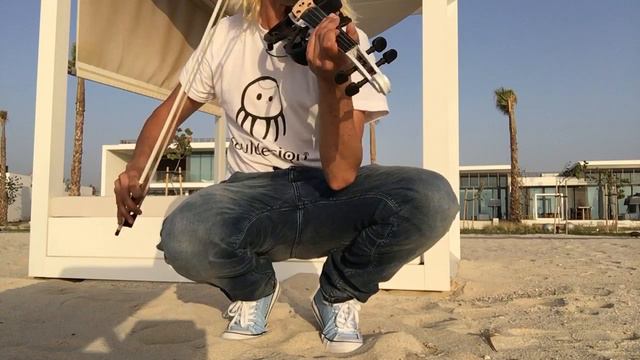 Yamaha Silent Violin SV130 PW with a Sony bluetooth speaker
