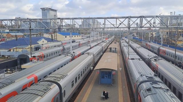 ЭП20-004 с поездом №173 Евпатория - Москва