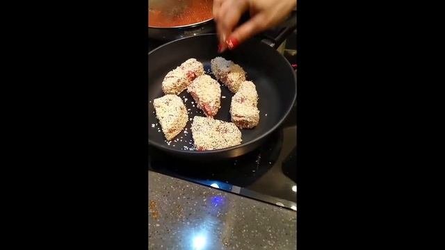 Тунец по средиземноморски. Сицилийский вариант. Как приготовить тунца.